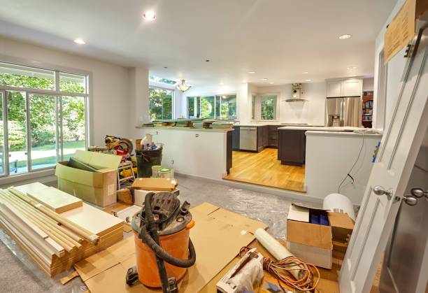 Professional Cabinet Refacing technician working in Kent, WA